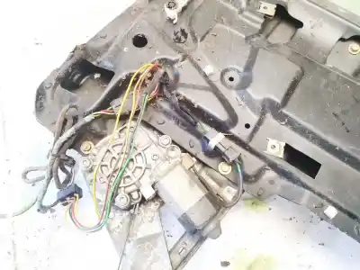 Pezzo di ricambio per auto di seconda mano Motore Alzacristalli Posteriore Destro per AUDI A6 AVANT (C4) 2.5 TDI Riferimenti OEM IAM   