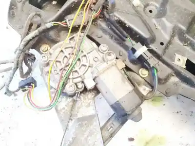 Pezzo di ricambio per auto di seconda mano motore alzacristalli posteriore destro per audi a6 avant (c4) 2.5 tdi riferimenti oem iam   
