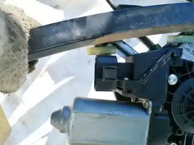 Автозапчасти б/у мотор стекла переднего правого за audi a4, b5 1994.11 - 1999.09 1.6 74kw 1994.11 - 2000.10 ссылки oem iam 113846101  