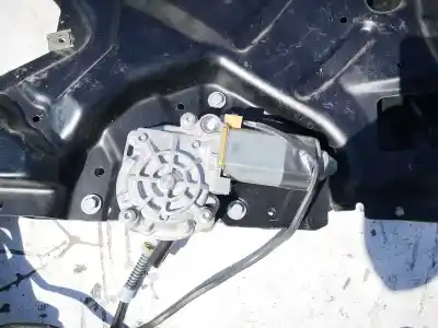 Pezzo di ricambio per auto di seconda mano motore alzacristalli anteriore sinistro per audi a6 avant (c4) 2.5 tdi riferimenti oem iam 0531826001