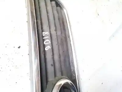 Автозапчасти б/у передняя решетка за audi a4 avant (b5) 1.8 ссылки oem iam 8d0853651k  