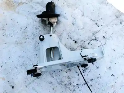 Pezzo di ricambio per auto di seconda mano leva del cambio per volvo v50 (545) 2.0 d riferimenti oem iam 30735291