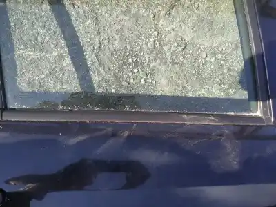 Peça sobressalente para automóvel em segunda mão plásticos por mazda 2 (dy) 1.4 referências oem iam 