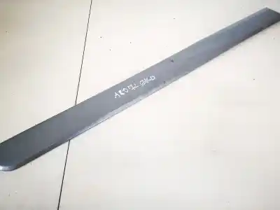 Second-hand car spare part plastics for opel zafira b 1.9 cdti oem iam references 13137775