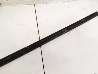 Pezzo di ricambio per auto di seconda mano plastica per opel zafira b 1.9 cdti riferimenti oem iam   