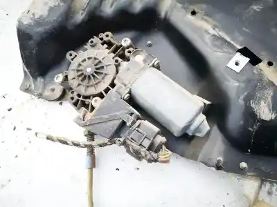Автозапчасти б/у мотор заднего правого стекла за audi a8 (d2) 2.5 tdi ссылки oem iam 4d0959802f