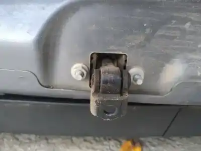 Second-hand car spare part hinge for opel zafira b 1.9 cdti oem iam references   