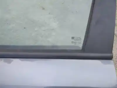 Pezzo di ricambio per auto di seconda mano plastica per opel zafira b 1.9 cdti riferimenti oem iam   