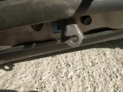 Pezzo di ricambio per auto di seconda mano cerniera per hyundai i30 1.6 crdi cat riferimenti oem iam 