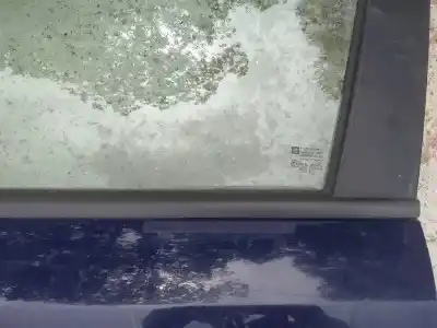 Pezzo di ricambio per auto di seconda mano plastica per opel zafira b 1.9 cdti riferimenti oem iam   