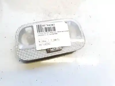 İkinci el araba yedek parçası IÇ ISIK için PEUGEOT PARTNER KOMBI  OEM IAM referansları 9663069980  