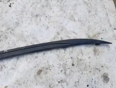 Pezzo di ricambio per auto di seconda mano plastica per opel zafira b 1.9 cdti riferimenti oem iam   