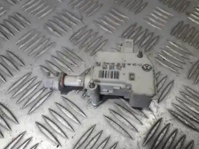 Tweedehands auto-onderdeel BUITENDEKSEL MOTOR BRANDSTOF voor VOLKSWAGEN GOLF IV (1J1)  OEM IAM-referenties 1J6810773A  3B0959782