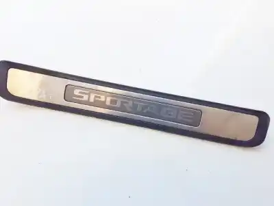 Автозапчастина б/у пластикler для kia sportage 2.0 crdi посилання на oem iam 858761f000