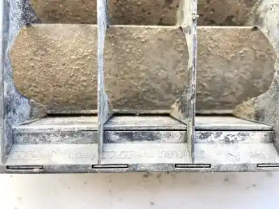 Pezzo di ricambio per auto di seconda mano plastica per audi 80 avant 2.0 riferimenti oem iam 4a0819181  