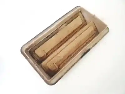 Peça sobressalente para automóvel em segunda mão plásticos por opel zafira a 2.0 dti referências oem iam 