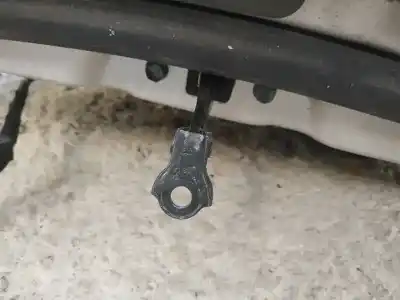 Second-hand car spare part hinge for hyundai i30 1.6 crdi cat oem iam references   