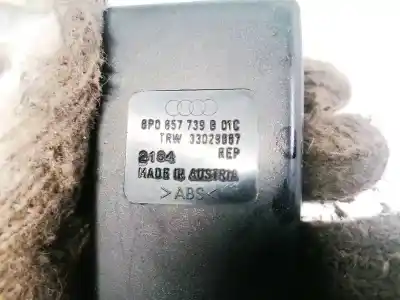 Автозапчасти б/у крюк для ремня задний правый за audi a3 (8p) 1.6 attraction ссылки oem iam 8p0857739b  33029887