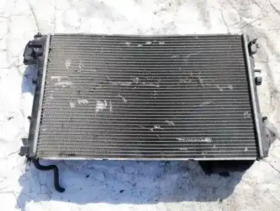 Pezzo di ricambio per auto di seconda mano radiatore d acqua per hyundai i30 1.6 crdi cat riferimenti oem iam a11122363