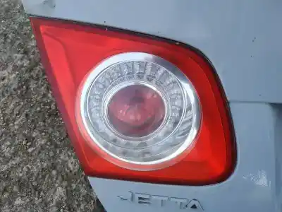 Автозапчасти б/у внутренний левый задний фонарь за volkswagen jetta (1k2) 1.6 edition ссылки oem iam 