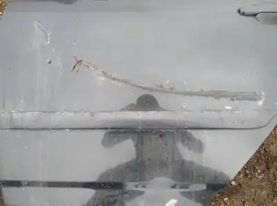 Peça sobressalente para automóvel em segunda mão plásticos por toyota corolla (e12) 2.0 d-4d linea luna berlina referências oem iam 