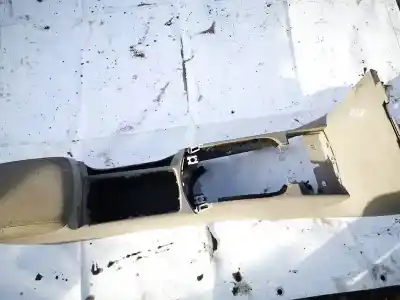 Pezzo di ricambio per auto di seconda mano bracciolo centrale per volvo v50 (545) 2.0 d riferimenti oem iam 8687408