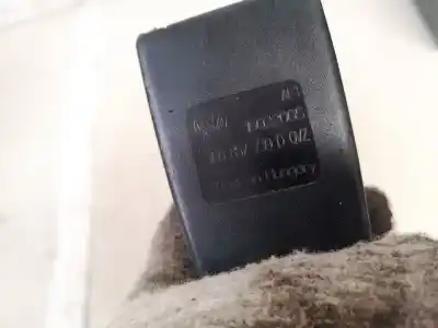 Автозапчастина б/у задній центральний гачок для volkswagen golf v variant (1k5) 1.4 посилання на oem iam 1k0857739d  