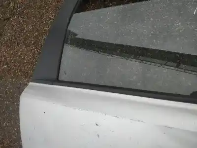 Pezzo di ricambio per auto di seconda mano plastica per kia carnival 2.9 crdi cat riferimenti oem iam   