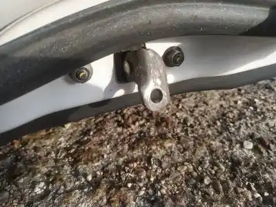 Second-hand car spare part hinge for hyundai h-1 2.5 crdi oem iam references   