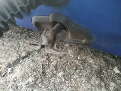 Second-hand car spare part hinge for chrysler pt cruiser (pt) 2.2 crd touring oem iam references   