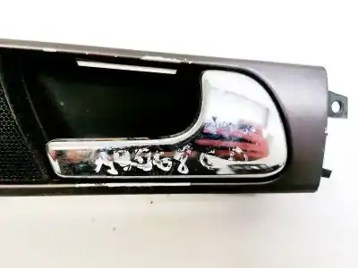 Автозапчастина б/у внутрішня задня права ручка для audi a6 avant (4b5) 2.5 tdi посилання на oem iam 4b0839020  