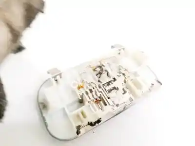 Second-hand car spare part interior light for citroen c3 picasso, i 2009.02 - 2012.06 1.6 hdi 90 68kw 2010.07 --> oem iam references   