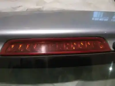 Second-hand car spare part central brake light for kia carnival 2.9 crdi cat oem iam references   