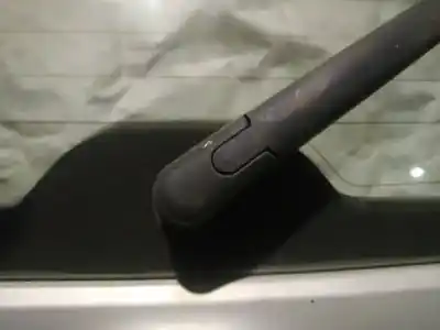 Second-hand car spare part rear windshield wiper motor for kia carnival 2.9 crdi cat oem iam references   