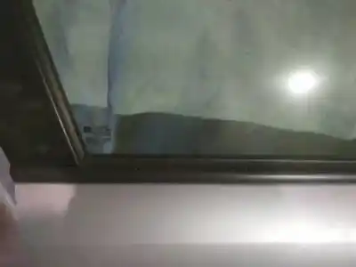 Pezzo di ricambio per auto di seconda mano plastica per opel zafira b 1.9 cdti riferimenti oem iam   