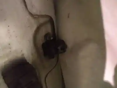 Second-hand car spare part hinge for opel zafira b 1.9 cdti oem iam references   