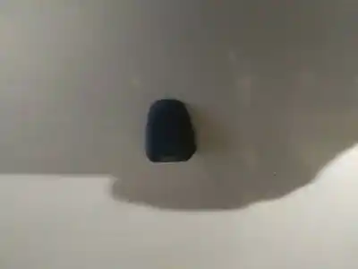 Peça sobressalente para automóvel em segunda mão plásticos por volvo v50 (545) 2.4 referências oem iam 