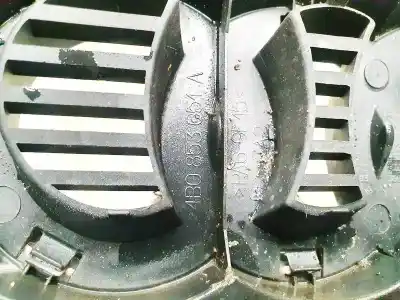 Автозапчасти б/у передняя решетка за audi a6 avant (4b5) 2.5 tdi ссылки oem iam 4b0853651a  