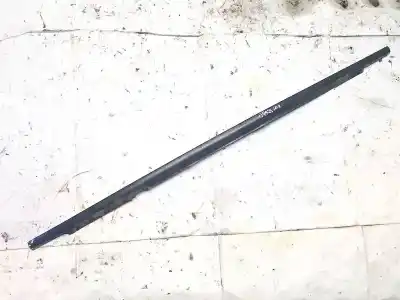 Peça sobressalente para automóvel em segunda mão plásticos por opel zafira b 1.9 cdti referências oem iam 