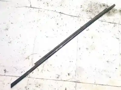 Peça sobressalente para automóvel em segunda mão plásticos por opel meriva b 1.7 16v cdti referências oem iam 