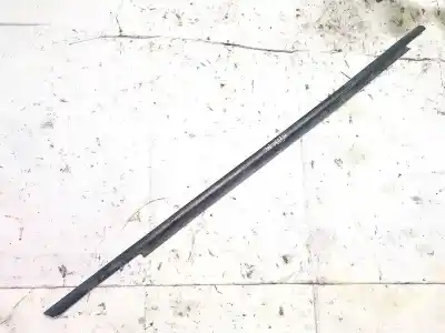 Peça sobressalente para automóvel em segunda mão plásticos por opel meriva b 1.7 16v cdti referências oem iam 