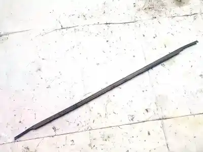 Pezzo di ricambio per auto di seconda mano plastica per opel zafira b 1.9 cdti riferimenti oem iam   