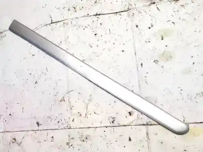 Second-hand car spare part plastics for toyota corolla (e12) 2.0 d-4d sol berlina oem iam references 13137772