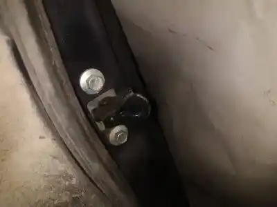 Second-hand car spare part hinge for honda fr-v (be) 2.0 executive oem iam references   