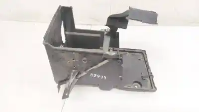 Pezzo di ricambio per auto di seconda mano Medio per VOLVO V50 (545) 2.0 D Riferimenti OEM IAM 30667941  