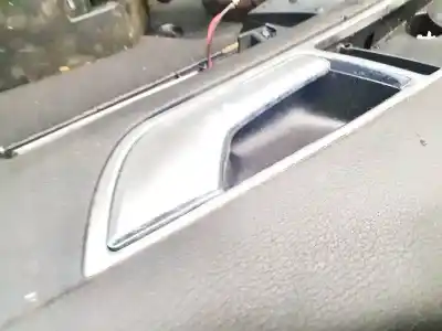 Автозапчасти б/у внутри передней правой ручки за AUDI A6 C6 (4F2) 2.0 TDI ссылки OEM IAM 4F0837020B  