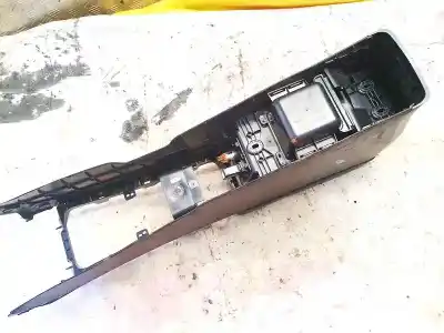 Автозапчасти б/у центральный подлокотник за toyota avensis wagon (t25) 2.2 d-4d cat ссылки oem iam 58856-05010  58856-05010