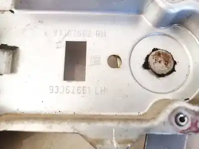 Peça sobressalente para automóvel em segunda mão elevador de vidros dianteiro direito por opel meriva b 1.7 16v cdti referências oem iam 93362661  93362662