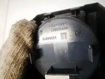 Second-hand car spare part plastics for opel meriva 1.6 16v oem iam references 93264970  460029937