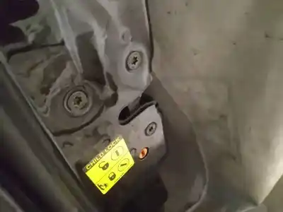 Peça sobressalente para automóvel em segunda mão fechadura da porta traseira esquerda por volvo xc90 2.5 t (7 asientos) referências oem iam 